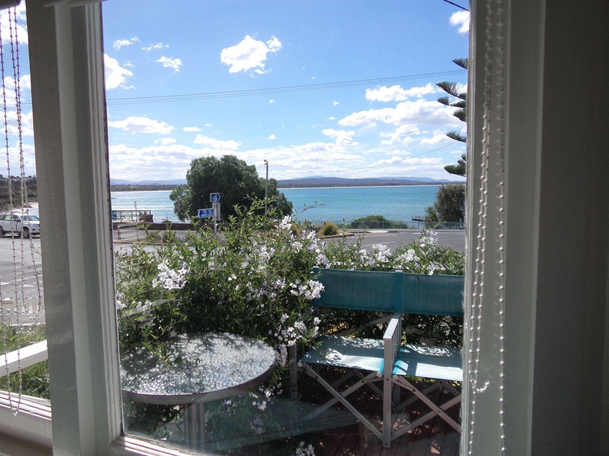 Freycinet Waters 4* Swansea